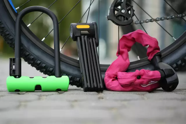 Kürzlich wurde in Arzl in Pitztal am Bahnhof Imst-Pitztal ein abgesperrtes E-Bike gestohlen. | Foto: Canva (Symbolbild)