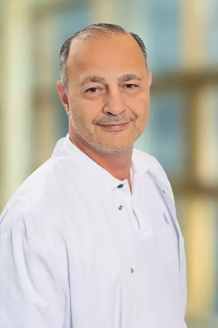 Dr. Armand Daliri (51) übernimmt mit 1. April als neuer Primar die Leitung des Instituts für Radiologie im Kardinal Schwarzenberg Klinikum in Schwarzach. | Foto: KSK / Tobias Kromke
