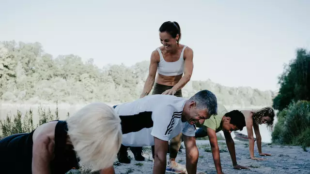 Nicole Rusch ist Trainerin in der Sektion Turnen der Sportunion Ostermiething. Die 38-Jährige hat sich zudem als Fitnesstrainerin selbstständig gemacht. | Foto: Sabina Gruszka
