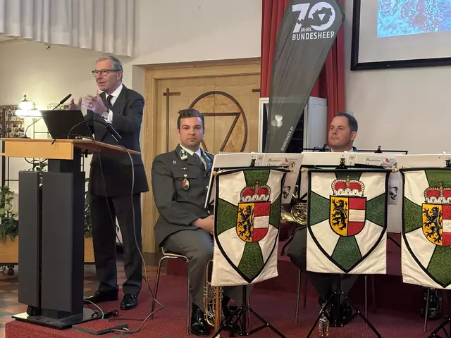 Im Rahmen der Veranstaltung lobte Landeshauptmann Haslauer die Verlässlichkeit des Bundesheeres. | Foto: Nadine von Parseval