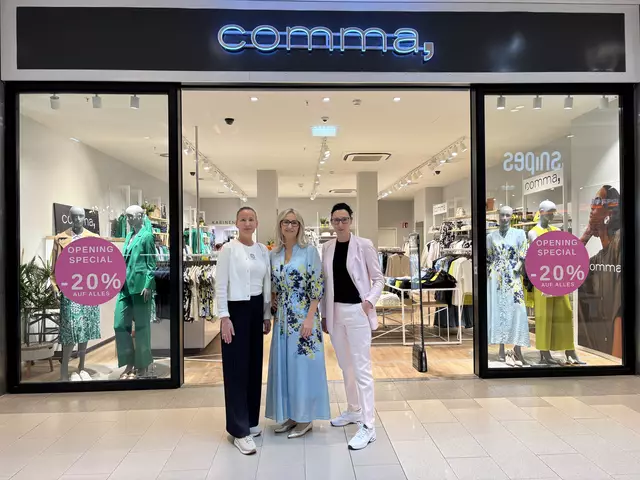 Das Team des Comma Fashion Stores in Seiersberg rund um District Managerin Ingrid Ganster (Mitte).
 | Foto: Elisabeth Korbe