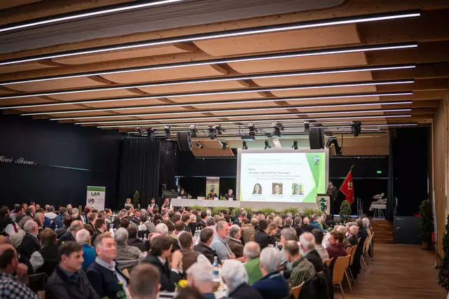 77. Vollversammlung des Tiroler Land- und Forstarbeiterbundes – Neuwahlen und aktuelle Herausforderungen im Fokus. | Foto: Simon Fischler & LAK