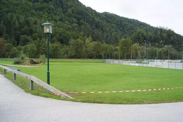 Das Grundstücke neben der Sportanlage.
Fotos: Josef Wind