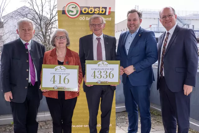  Landesobmann LH a.D. Josef Pühringer, Obfrau Steyr Stadt Ursula Voglsam; Obmann Steyr-Land Karl Mayr; Landesgeschäftsführer Bundesrat Franz Ebner und Bundesrat Bernhard Ruf (v. li.). | Foto: Oö Seniorenbund