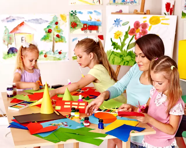 Auch in den Osterferien gibt es in der Stadt Innsbruck ein buntes Programm für die Kinder.  | Foto: Gennadiy Poznyakov/Fotolia