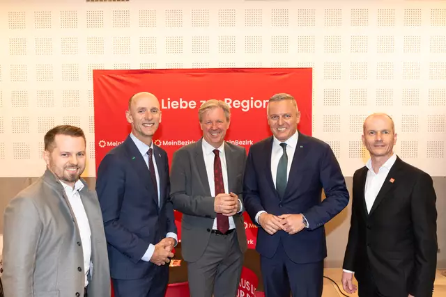 MeinBezirk-Geschäftsführer Christoph Hausegger, Landesrat Willibald Ehrenhöfer, MeinBezirk-Chefredakteur Roland Reischl, Landeshauptmann Mario Kunasek und RegionalMedien Austria-Vorstand Andreas Eisendle (v. l.) | Foto: Jorj Konstantinov