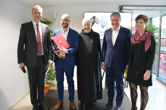 Die neuen Oberärzte bringen umfangreiche Fachkenntnisse mit.  | Foto: Barmherzige Brüder