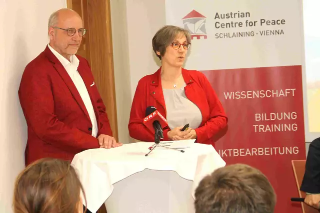 Markus Glatz-Schmallegger und Karin Katharina  Schmid von der Hochschule Burgenland begleiteten das Projekt wissenschaftlich. 