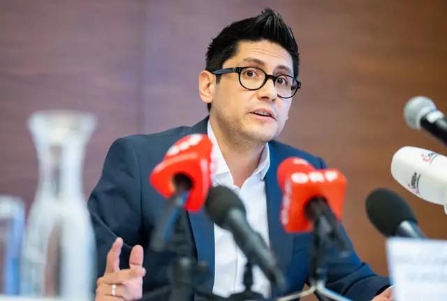 In der Sitzung der Kurie der angestellten Ärzte der Kammer für Ärztinnen und Ärzte in Wien ist Eduardo Maldonado-González zum neuen Obmann gewählt worden. | Foto:  GEORG HOCHMUTH / APA / picturedesk.com