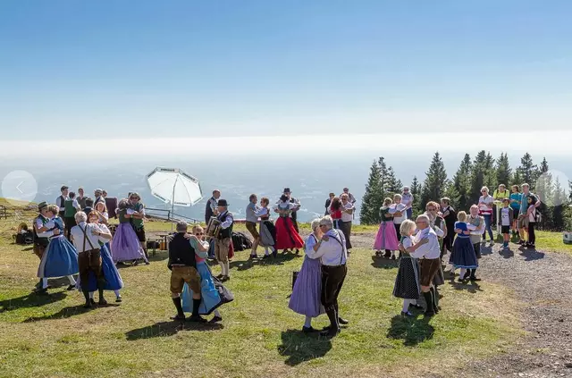 Volkstanz lebt: Ob als Anfänger oder Wiedereinsteiger - wer Freude an Bewegung, Musik und Gemeinschaft sucht, ist hier genau richtig.  | Foto: Wilhelm Putzinger/ARGE Volkstanz Steiermark