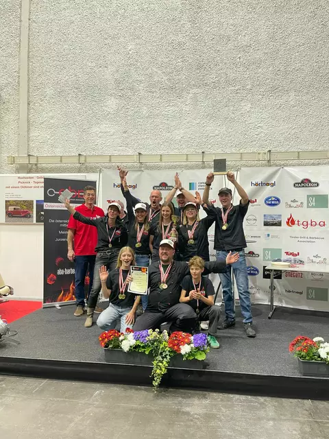 Zum fünften Mal in Folge sicherte sich das Team BO’s BBQ den Titel „Tyroler Grill &amp; Barbecue Landesmeister“ und setzte sich gegen starke Konkurrenz durch. | Foto: Team BO’s BBQ