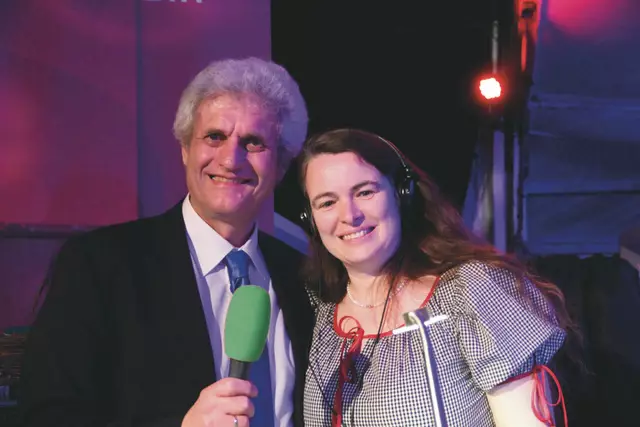 Reinhard „Pirni“ Pirnbacher und Edith Schiller kommen mit der Plattenkiste.
Foto: Privat