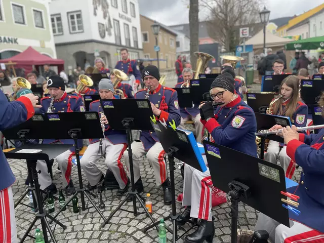 Der Ostermarkt in Aigen-Schlägl ist das Highlight im Frühling. Zahlreiche Feiern folgen in diesem Kalenderjahr.  | Foto: Christina Nigl