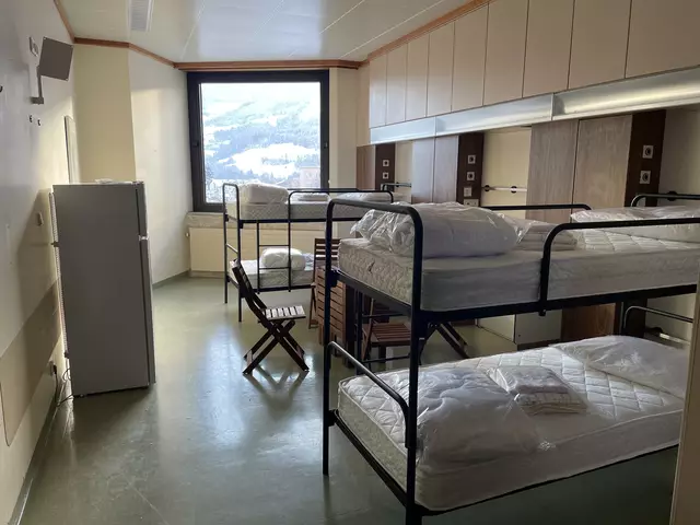 Die Tiroler Sozialen Dienste (TSD) reagieren auf den geringeren Bedarf und schließen die Unterkunft im Haller Krankenhaus. | Foto: Kendlbacher