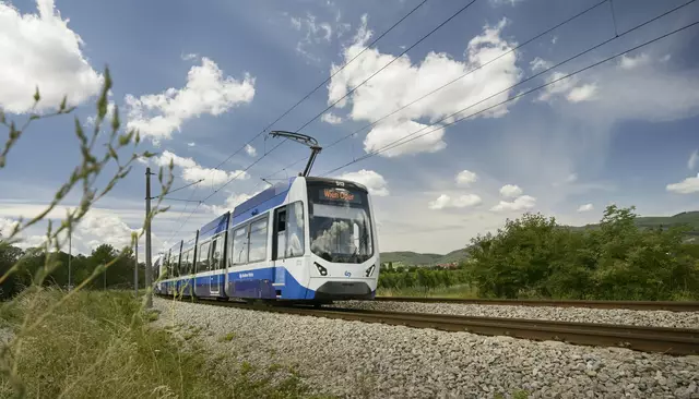Streckenmodernisierung auf der Badner Bahn (im Bereich Traiskirchen) in den Osterferien inkl. Schienenersatzverkehr.  | Foto: WLB/Zinner