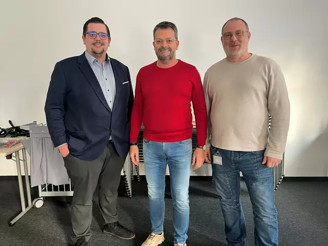 Organisieren einen Protest: Dominik Gessert (ÖGB-Regionalsekretär), Werner Leitner (ehemaliger ÖGB-Regionalvorsitzender), Markus Hollritt (ÖGB-Regionalvorsitzender). | Foto: ÖGB Gmunden