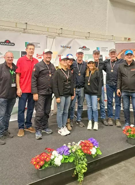 Bei der Tyroler Grillmeisterschaft 2025 bewies das Team BO’s BBQ erneut sein Können und begeisterte die Jury mit perfekt gegrillten Gerichten. | Foto: Team BO’s BBQ
