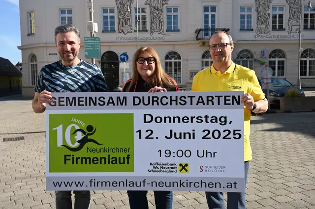 Dieter Schneider (Schneider Holding), Bürgermeisterin Klaudia Osztovics, Raiffeisen-Geschäftsleiter Manfred Dopler. | Foto: Harald Gruber