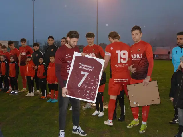 Nach 11 Jahren verabschiedete sich Flo Reumann von der Burgenlandliga beim FCBDK und wurde feierlich verabschiedet. 