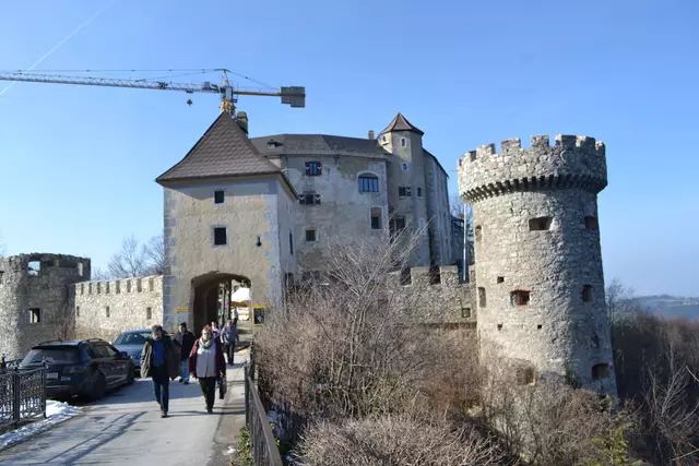 Burg Plankenstein lockt Gäste am 12. und 13. April zum Ostermarkt. | Foto: Archiv/ hochgelden v. Roland Reitbauer