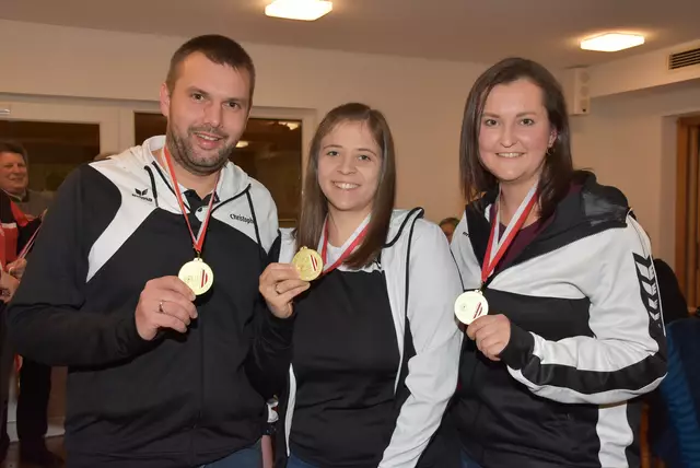 Medaillenvergabe Nord - Luftgewehr Mannschaftsmeisterschaften - Pabneukirchen, 29. 3. 2025.  | Foto: Robert Zinterhof