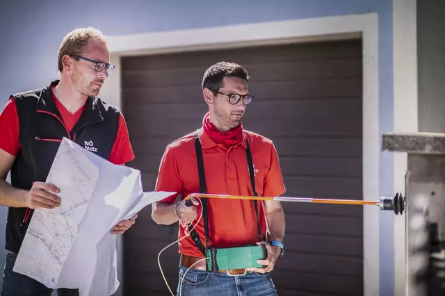 v.li.n.re.: Gasspürer der Netz NÖ Franz Mayrhofer und Jürgen Müllner | Foto: Netz NÖ / Daniela Matejschek