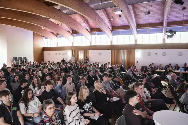 Volles Haus: Jugendliche haben Interesse an politischer Bildung. | Foto: Europaquiz/Reischl