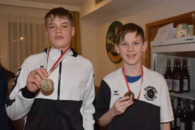 Medaillenvergabe Nord - Luftgewehr Mannschaftsmeisterschaften - Pabneukirchen, 29. 3. 2025.  | Foto: Robert Zinterhof