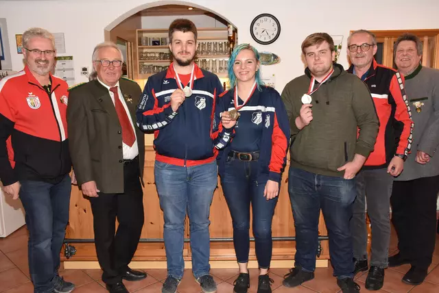Medaillenvergabe Nord - Luftgewehr Mannschaftsmeisterschaften - Pabneukirchen, 29. 3. 2025.  | Foto: Robert Zinterhof