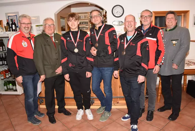 Medaillenvergabe Nord - Luftgewehr Mannschaftsmeisterschaften - Pabneukirchen, 29. 3. 2025.  | Foto: Robert Zinterhof