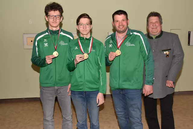 Medaillenvergabe Nord - Luftgewehr Mannschaftsmeisterschaften - Pabneukirchen, 29. 3. 2025.  | Foto: Robert Zinterhof