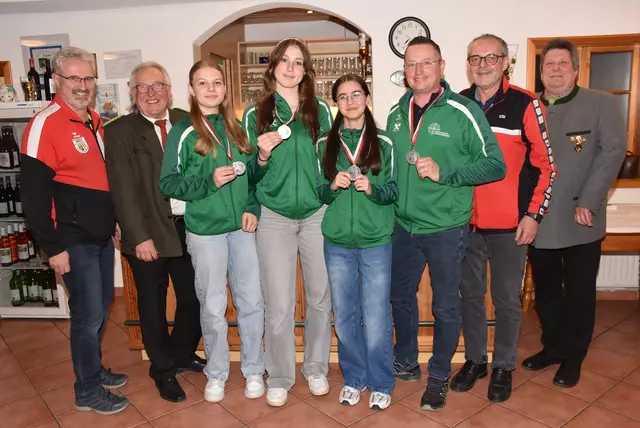 Medaillenvergabe Nord - Luftgewehr Mannschaftsmeisterschaften - Pabneukirchen, 29. 3. 2025.  | Foto: Robert Zinterhof