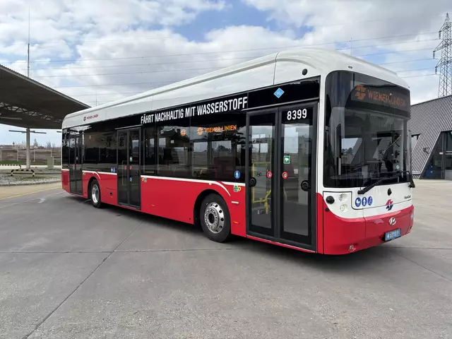 Emissionsfrei unterwegs: Der neue Stolz der Busflotte soll gleichzeitig die Wasserstoff-Ära bei den Wiener Linien einläuten. | Foto: Andreas Pölzl/MeinBezirk