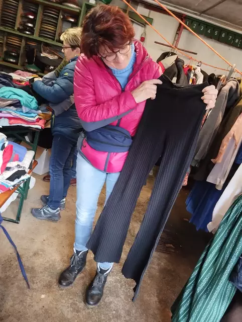 Ob die Hose passt? | Foto: Veronika Frank