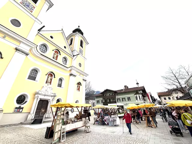 Beliebter Treffpunkt am Hauptplatz. | Foto: Kogler