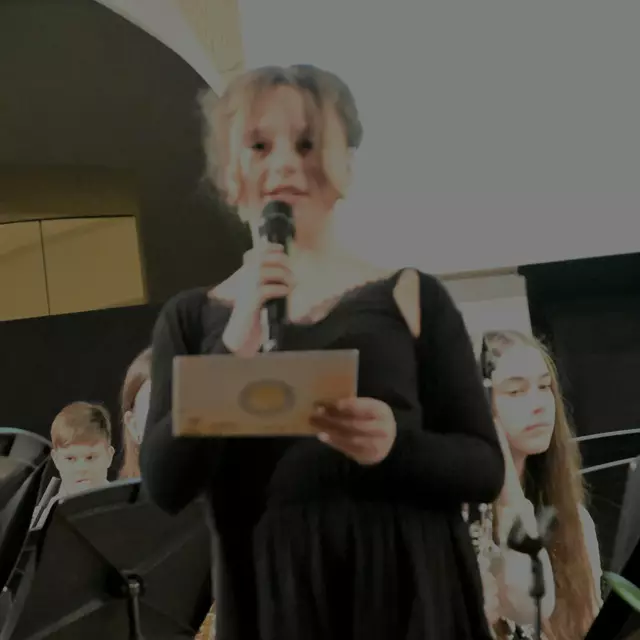 "Moderatorin" Maxima Hohenberger