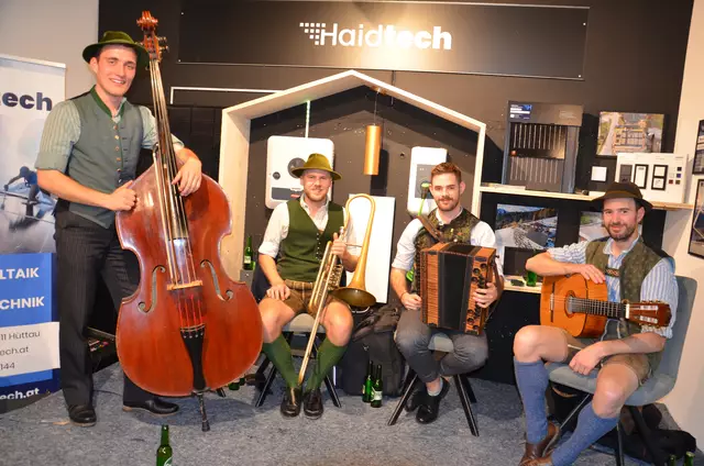 Die Schallmoser Musikanten sorgten für gute Unterhaltung.  | Foto: Maria Astner-Meißnitzer