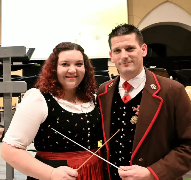 Die Dirigenten Ines Bernthaler und Christoph Michelitsch