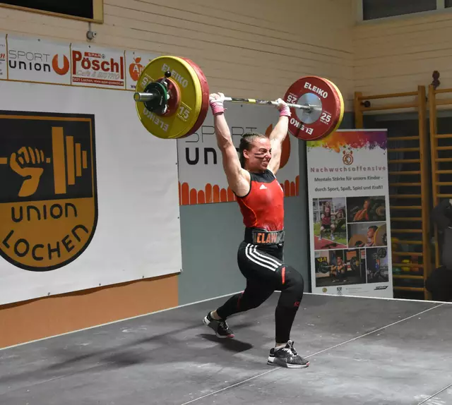 Dr. Paula Zikowsky (Lochen ) mit 107 kg Stoßen  | Foto: Conny Högg