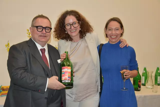 ORF-Redakteurin Judith Weissenböck mit Gästen aus Wiener Neustadt