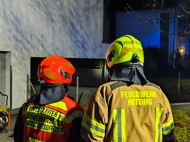 Berufsfeuerwehr und Freiwillige Feuerwehr Hötting konnten "Brand aus" vermelden. | Foto: FF Hötting