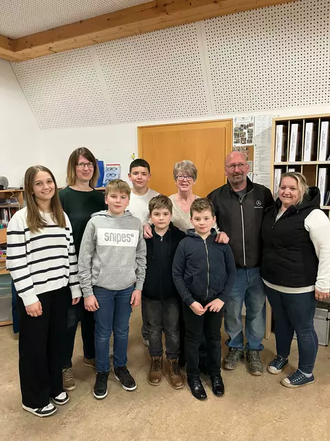 Die Jungmusiker mit Schriftführerin Susanne Böchheimer, Obmann Stv.Klaus Böchheimer und Franziska Rath ( rechts nach links)