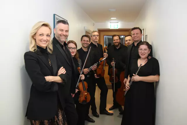 Katrin und Werner Unterlercher gastierten mit dem Symphonieorchester "Harphonic" mit einzigartigem Programm in der Bachschmiede Wals.