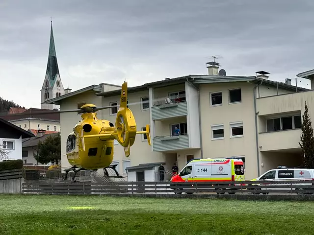 Ein 50-jähriger Österreicher erlitt am Sonntag bei Renovierungsarbeiten in seiner Wohnung in Schwaz einen schweren Stromschlag. Er hatte offenbar selbst den Stromverteilerkasten geöffnet und eine Blende entfernt. | Foto: Zoom.Tirol