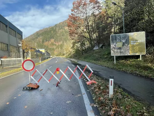 Bereits im Vorjahr musste die B 20 gesperrt werden (hier auf einem Archivbild). | Foto: Hackl