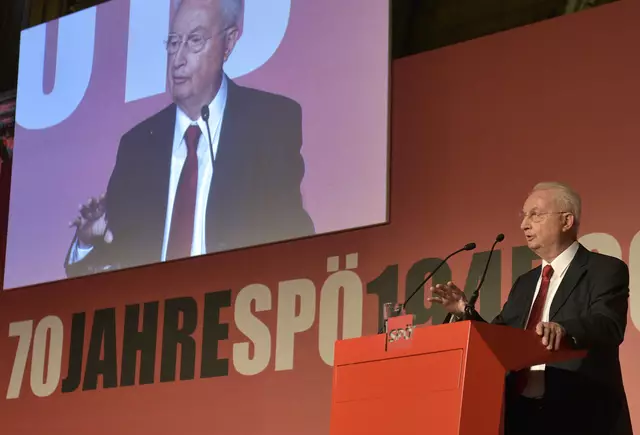 Erwin Lanc bei der 70-jährigen Feier der SPÖ im Jahr 2015. | Foto: HANS PUNZ / APA / picturedesk.com 
