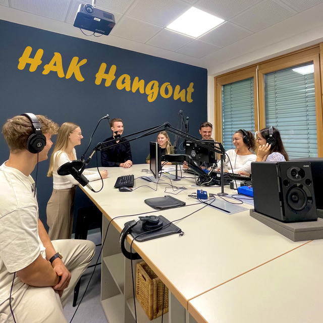 Lorenz Hofstätter, 4MK; Ines Baumgartner, 5MBK; Viktor Palkoska, 5MAK; Leonie Wahlmüller, 5MAK; Richard Hahn, 4MK; Sophie Katzenhofer, 5MBK; Lara Yildiz, 4MK. | Foto: BHAK Perg