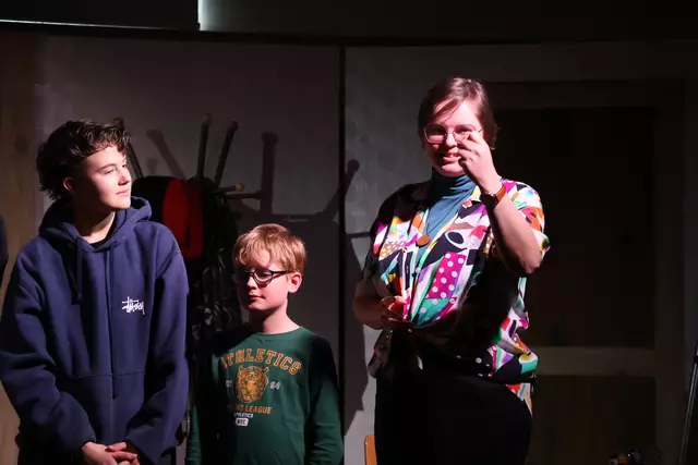 Doris Amersberger (rechts im Bild) hatte die Gesamtleitung des Theaterstücks über | Foto: MeinBezirk