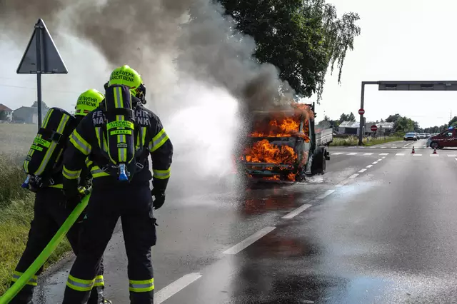 In der Causa "Feuerwehr Marchtrenk" und dem vermuteten Finanzskandal wurden nun sechs Handys durch eine koordinierte Polizeiaktion beschlagnahmt. | Foto: laumat.at