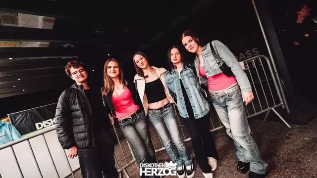 Felix, Lala, Melissa, Alana und Lena. | Foto: Diskothek Herzog